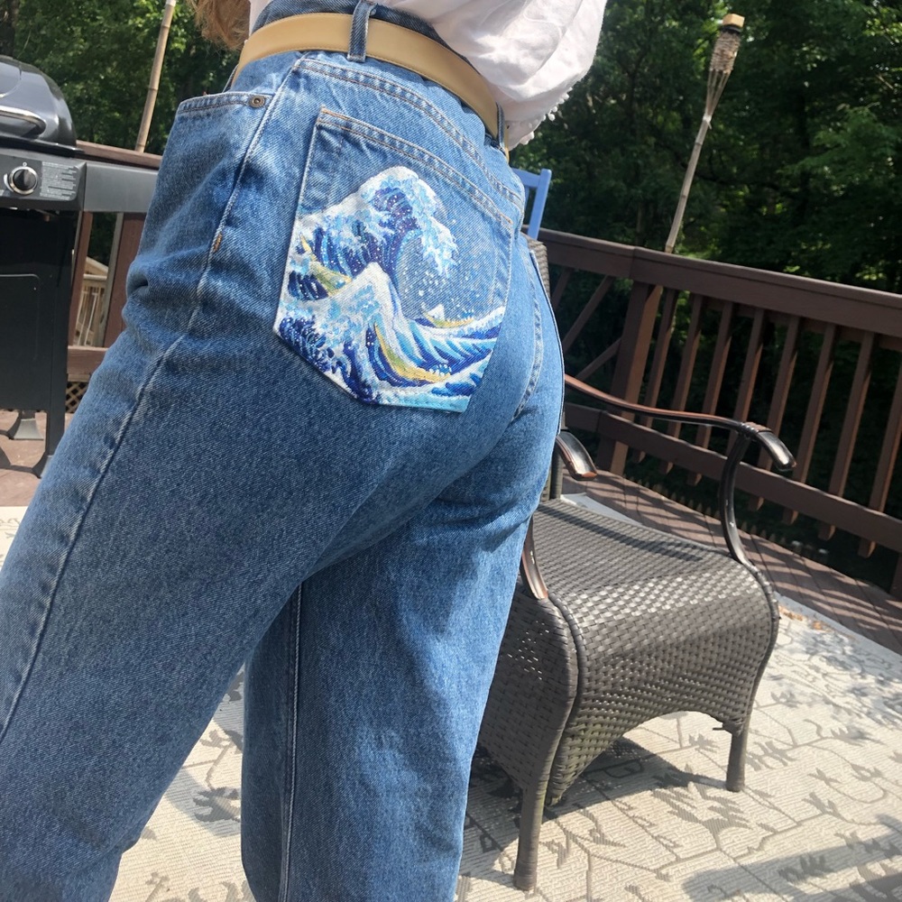 Jones Sport High Waited Jeans w/ Painted Pocket